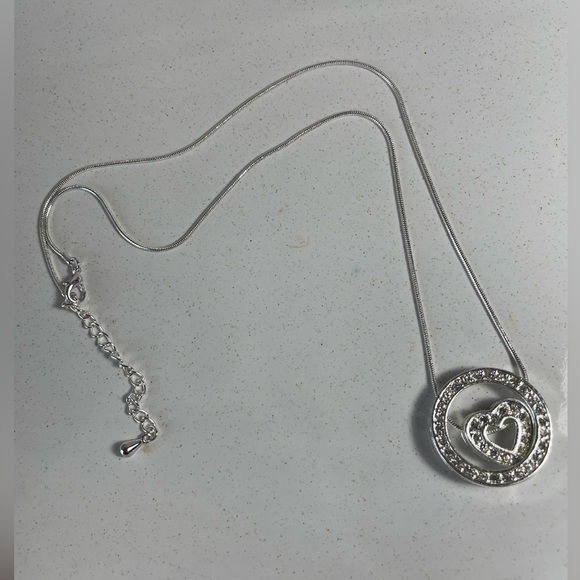 Silver heart necklaces with diamond - Picture 1 of 3